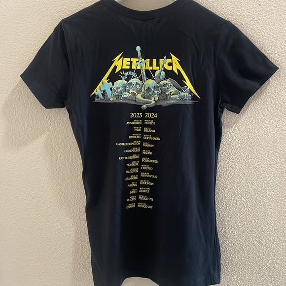 Women’s black Metallica concert T-shirt - Picture 4 of 7